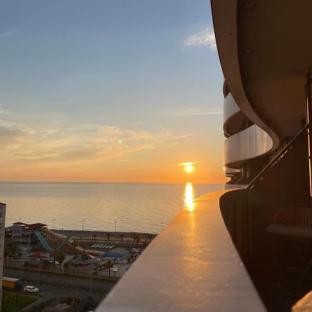 Orbi Residence Sea View Батуми Екстериор снимка