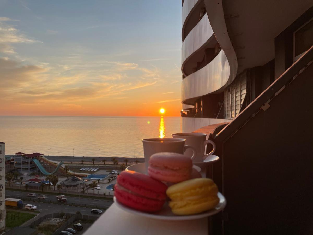Orbi Residence Sea View Батуми Екстериор снимка