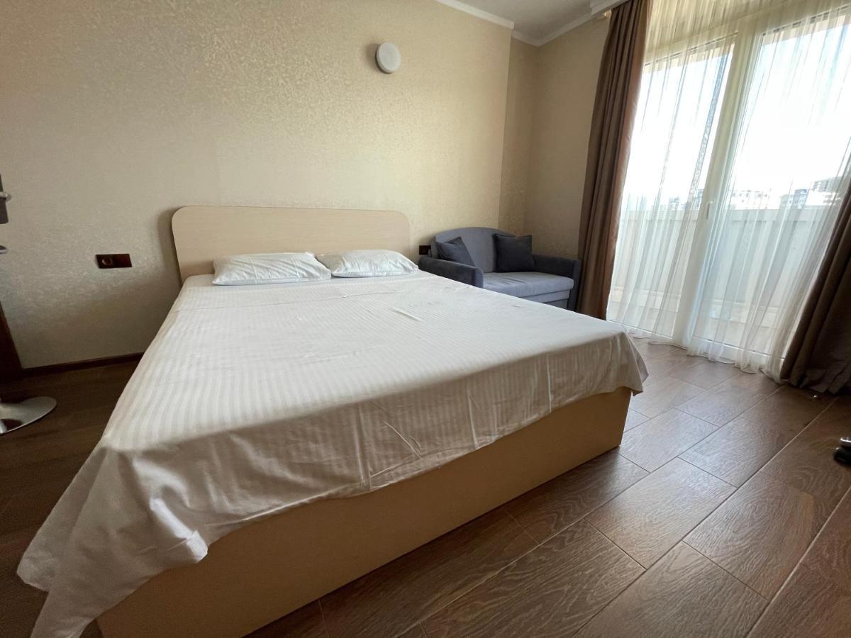 Orbi Residence Sea View Батуми Екстериор снимка