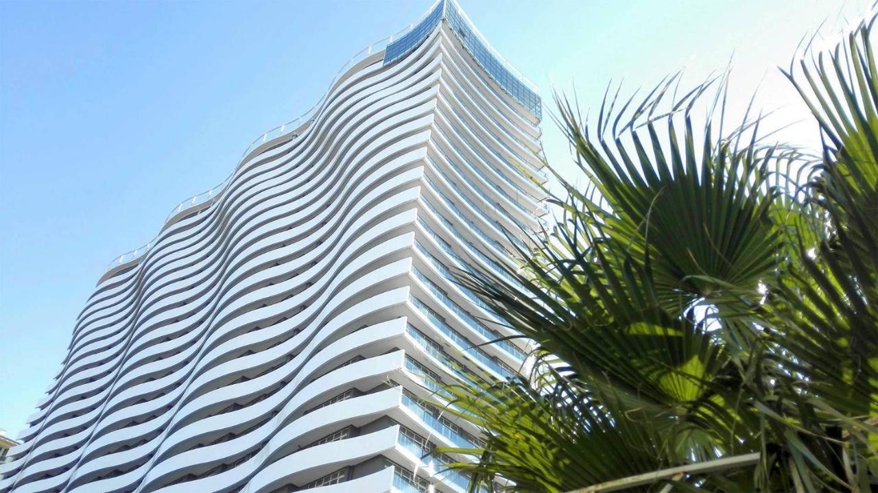 Orbi Residence Sea View Батуми Екстериор снимка